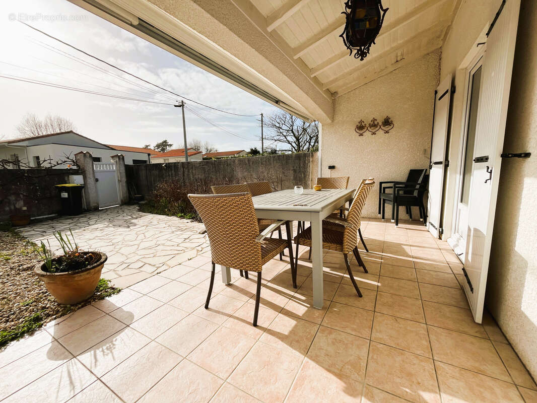 Maison à MESCHERS-SUR-GIRONDE