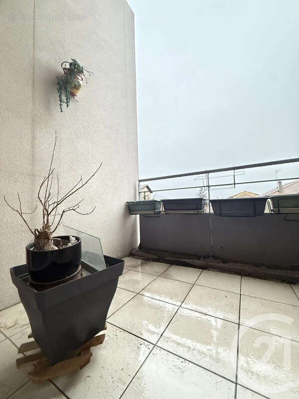 Appartement à GRIGNY