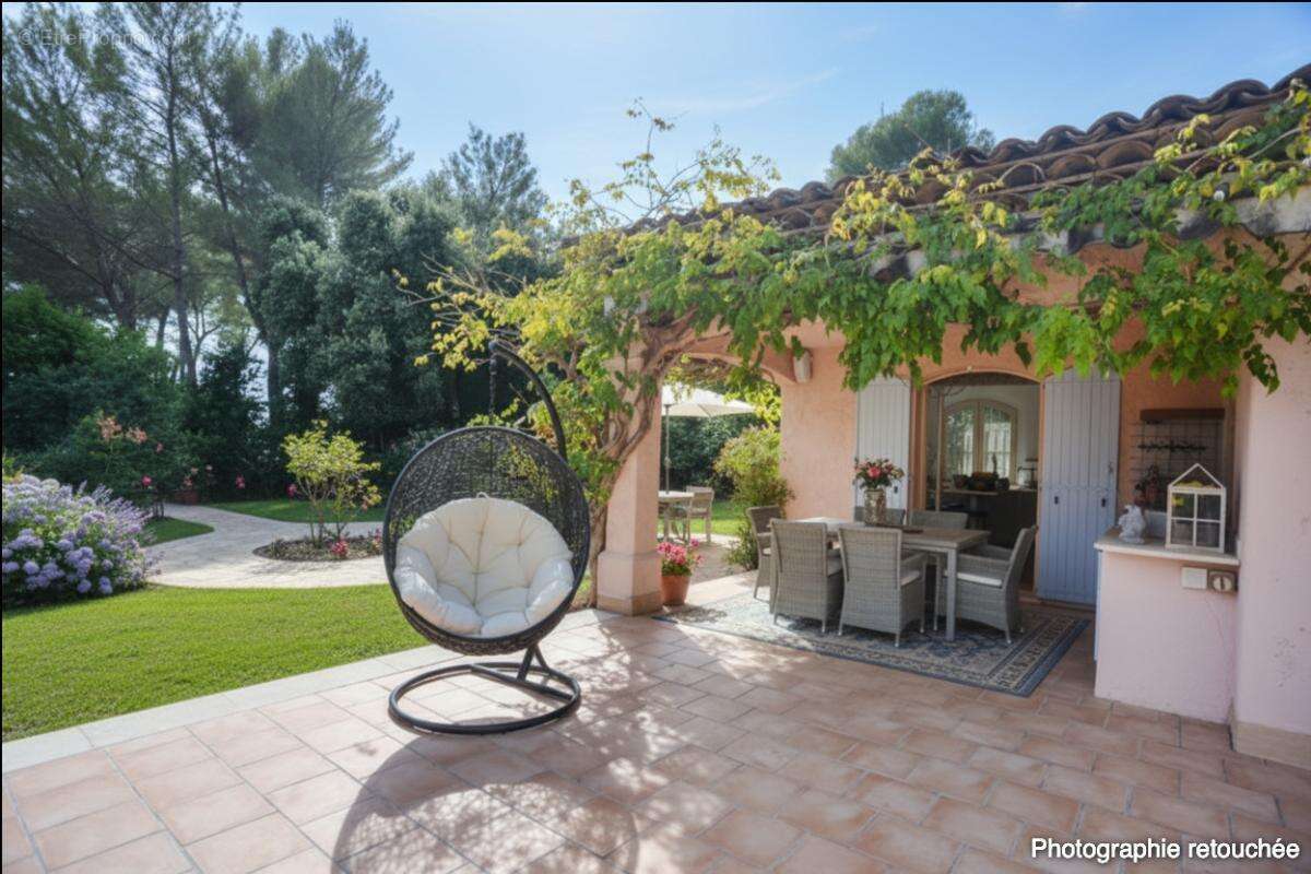 Maison à MOUGINS