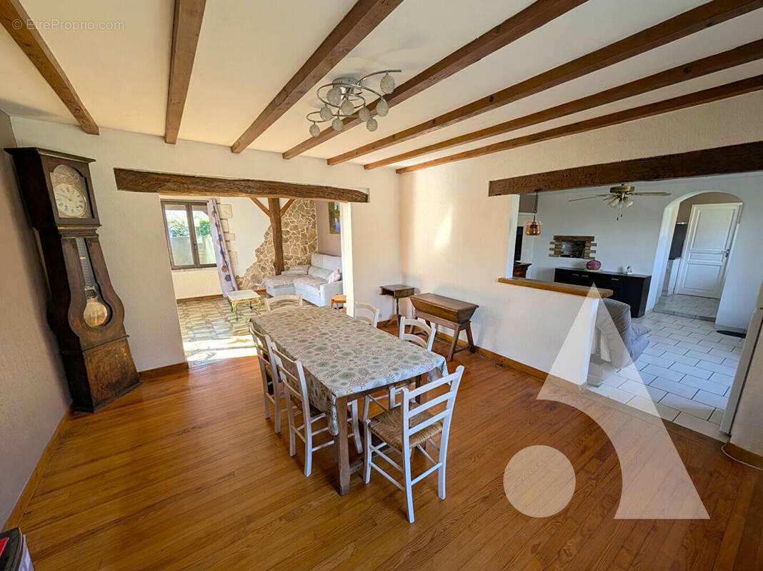 Maison à LA LOYE