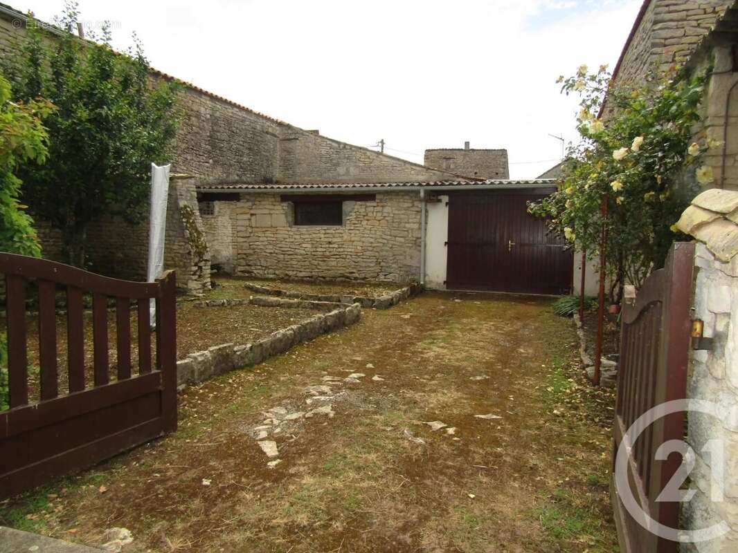 Maison 77 m² à Ensigne  - photo 10