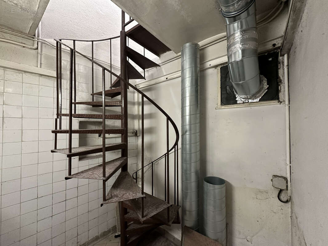 Murs libres a vendre  de 58 m2 a puget sur argens - photo 4