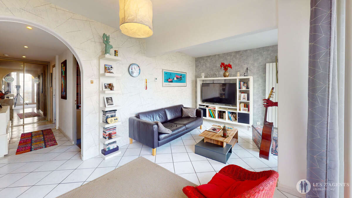 Appartement à SAINT-MARTIN-D'HERES