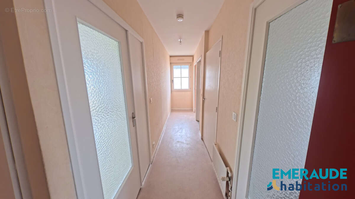 Appartement 56 m² à Saint-Malo  - photo 9