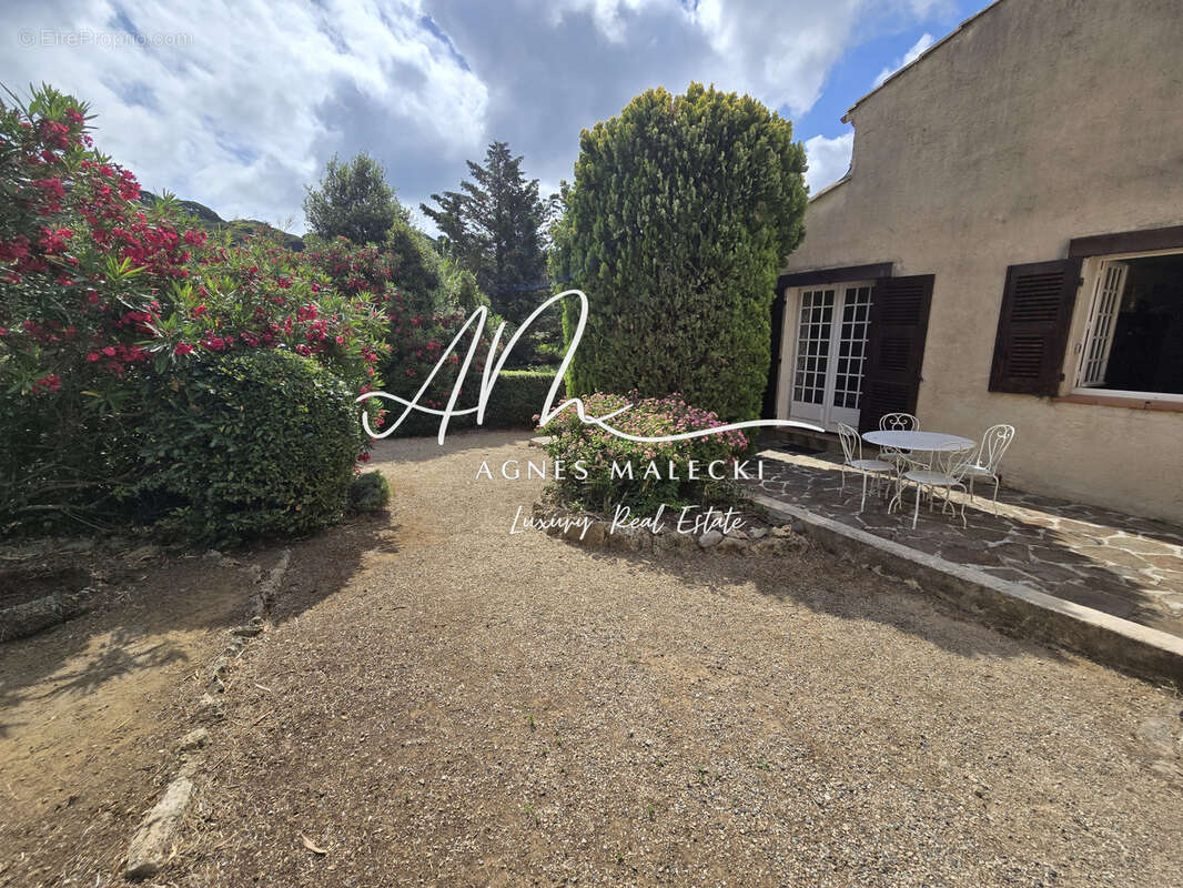 Maison à LA CROIX-VALMER
