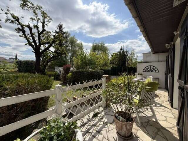 Maison à LE BLANC-MESNIL