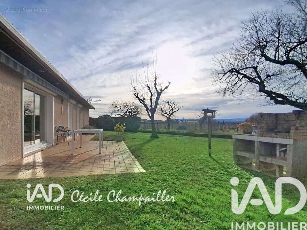 Photo 2 - Maison à SAINT-CLAIR-DU-RHONE