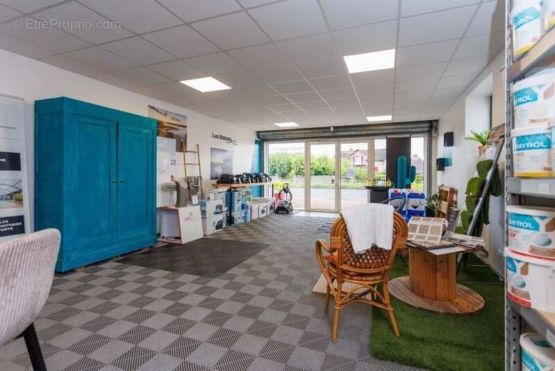 À vendre – Local commercial loué - Investisseurs – Emplacement n°1 – PARAY LE MONIAL (71) - photo 3