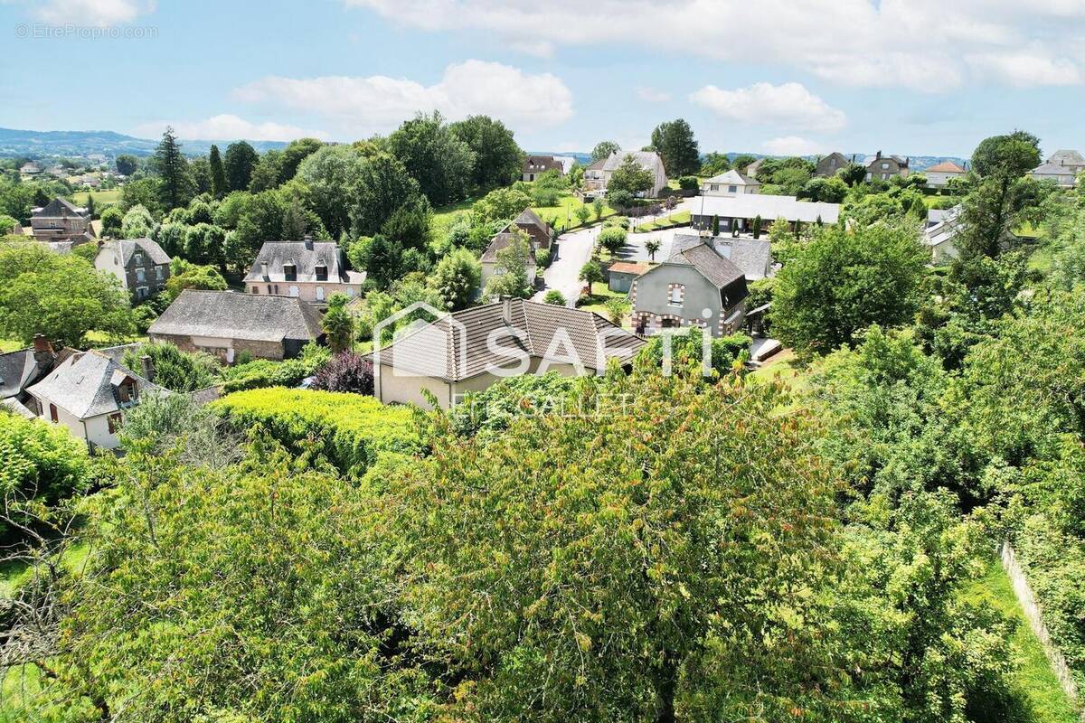 Photo 1 - Maison à VOUTEZAC