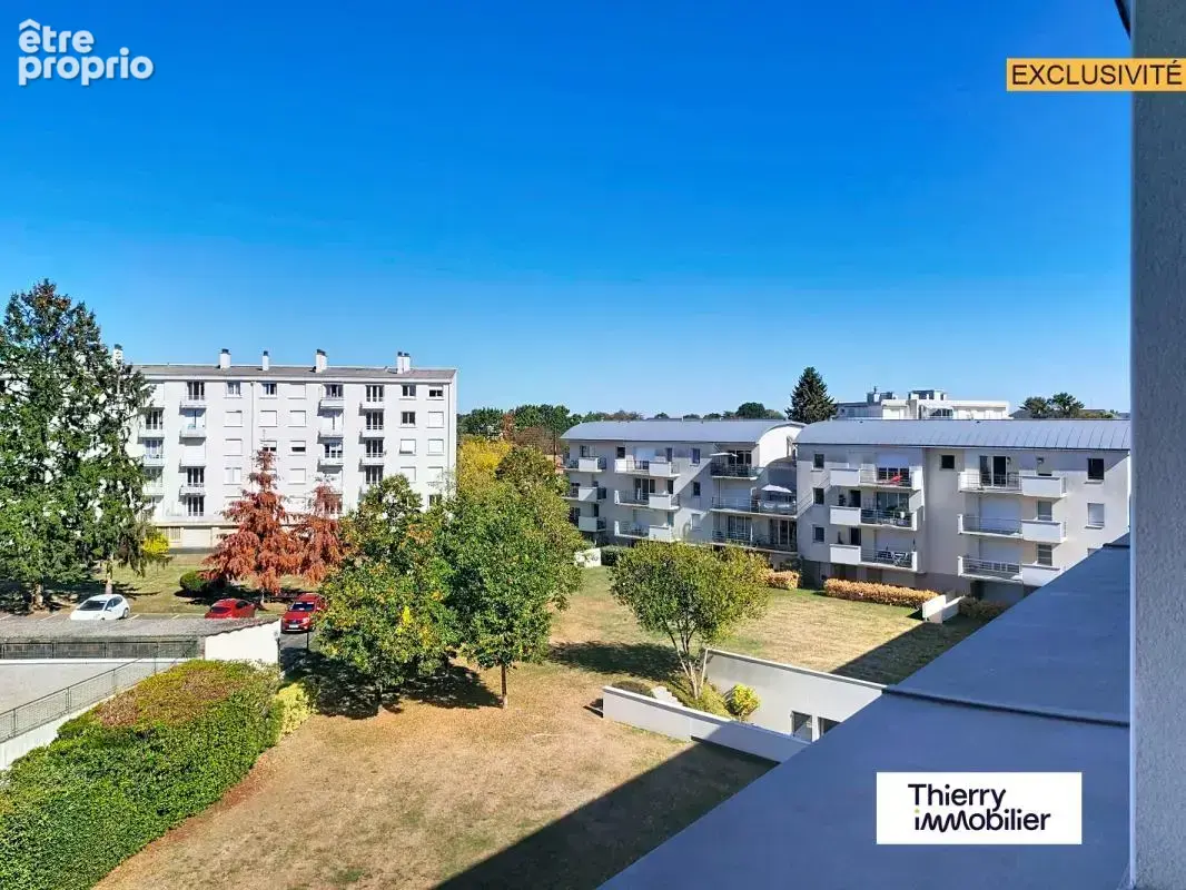 Longchamp - T2 de 58 m² au dernier étage avec ascenseur, parking et tram au pied - photo 8