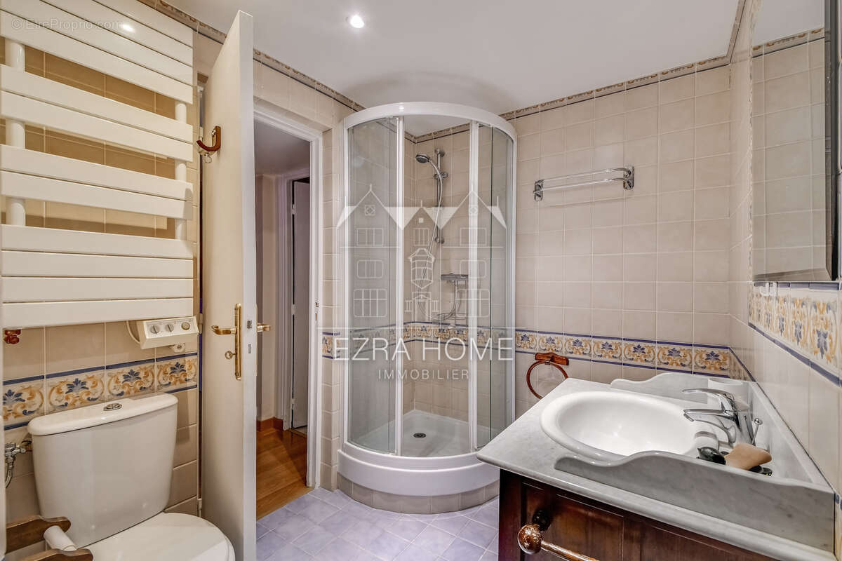 Appartement à PARIS-3E