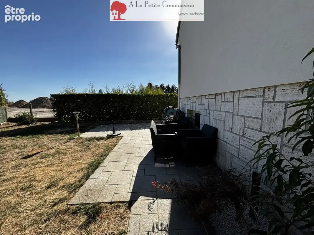 Maison familiale à vendre à Sours   Commerces et écoles à pied ! - photo 14