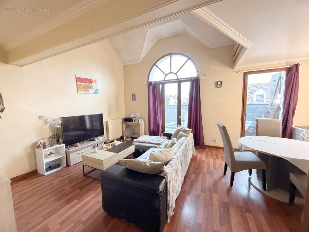 Maison à PONTAULT-COMBAULT