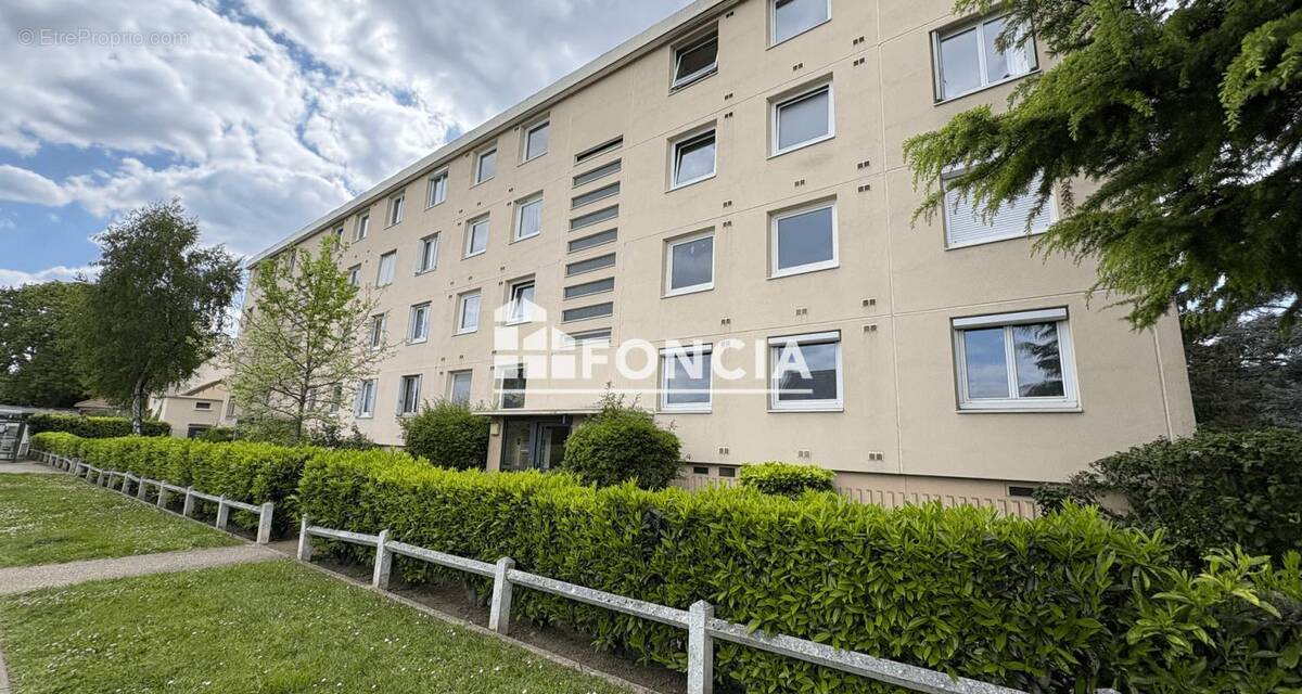 Appartement à MAURECOURT