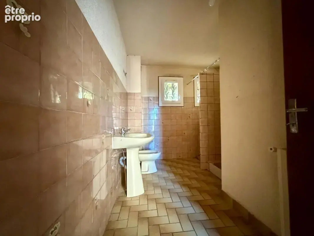 Maison de plain-pied sur 5,6 ha de prairies – vue dégagée – dépendances - photo 12