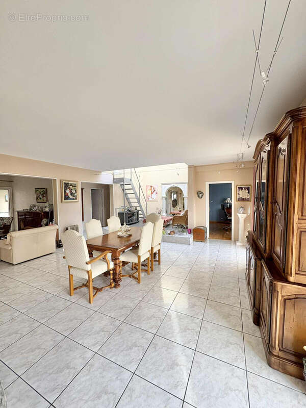 Maison à MOZAC