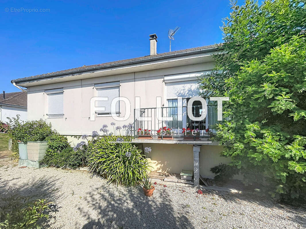 A VENDRE - Maison Carentan Les Marais 5 pièce(s) 84 m2 - photo 2