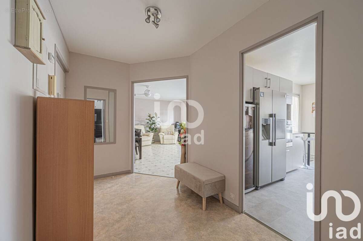 Photo 6 - Appartement à COURBEVOIE