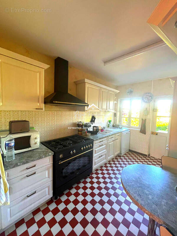 Cuisine - Maison à PORT-DE-PILES