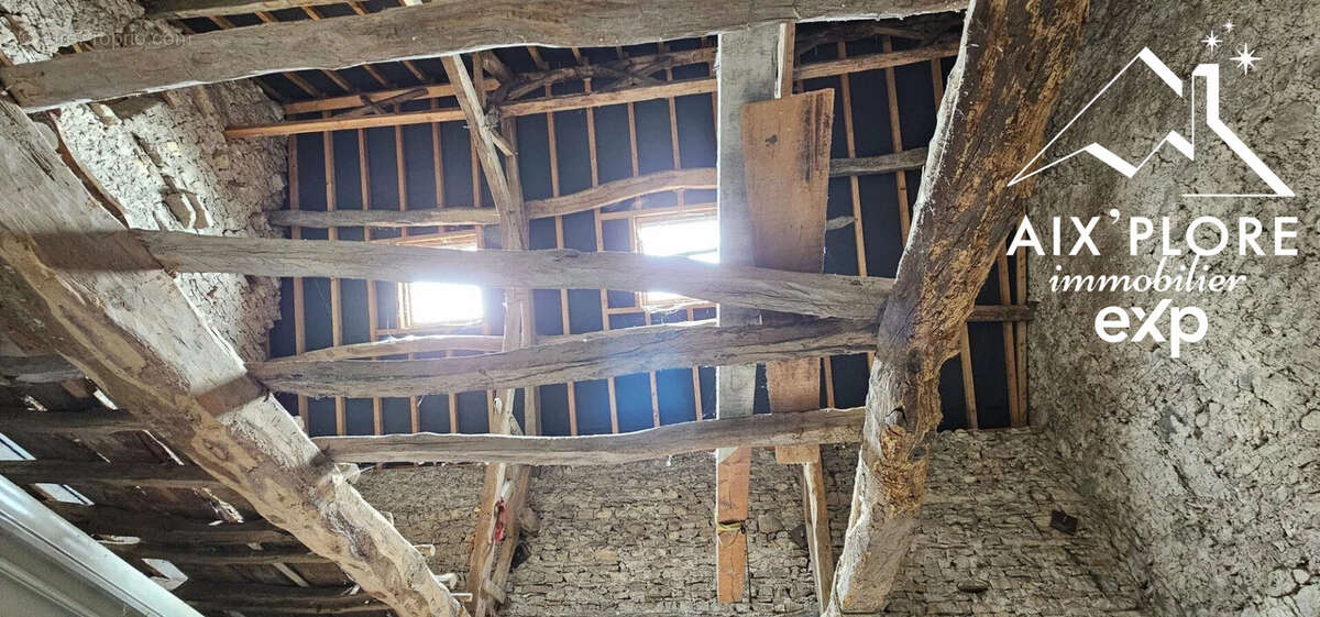 Maison à LOMPNAS