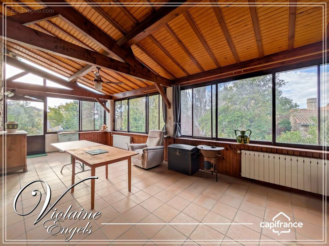 Grande maison familiale avec dépendances, piscine et vaste atelier à Pépieux (Aude – Minervois) - photo 7