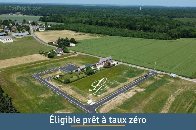 Terrain à LES VENTES