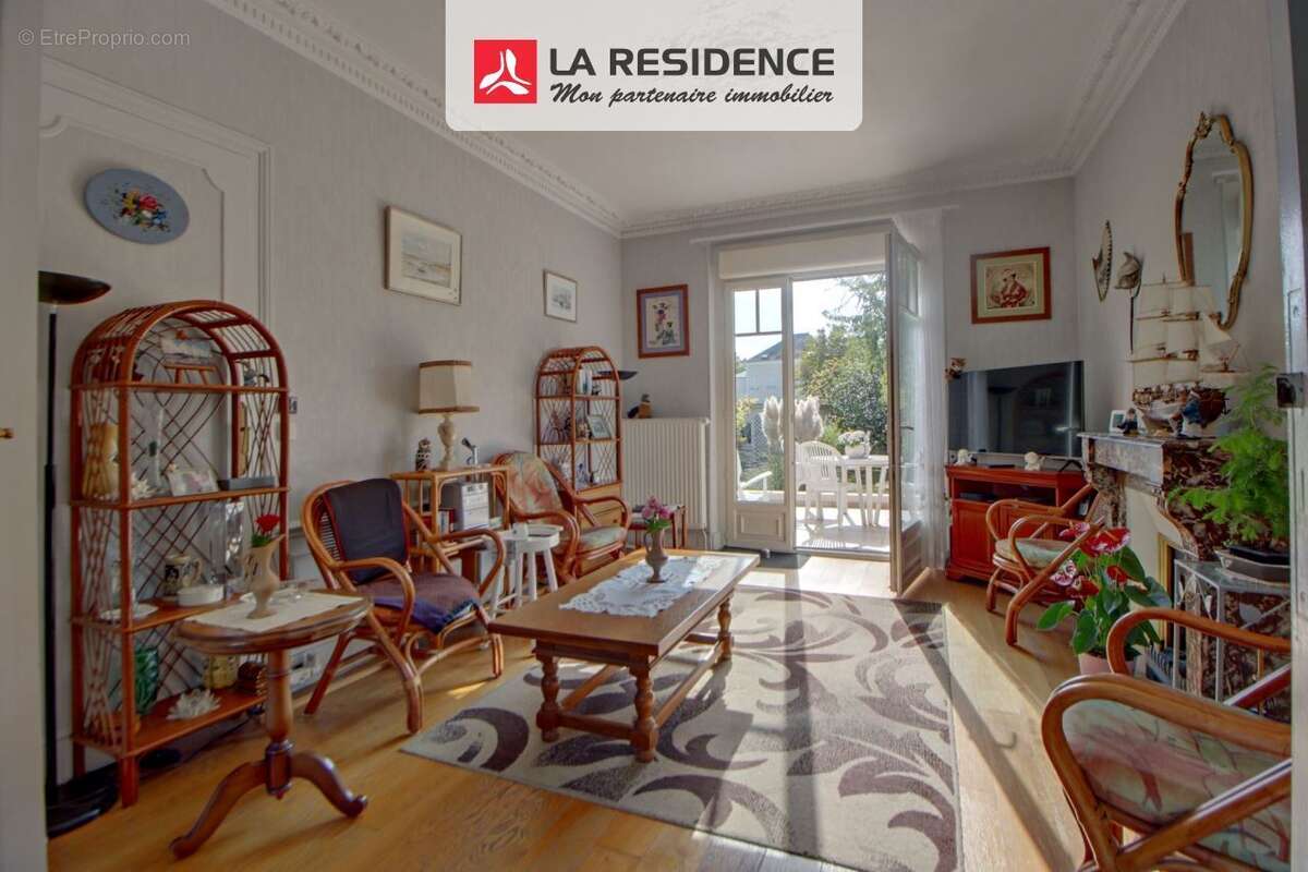 Maison à VERNEUIL-SUR-SEINE