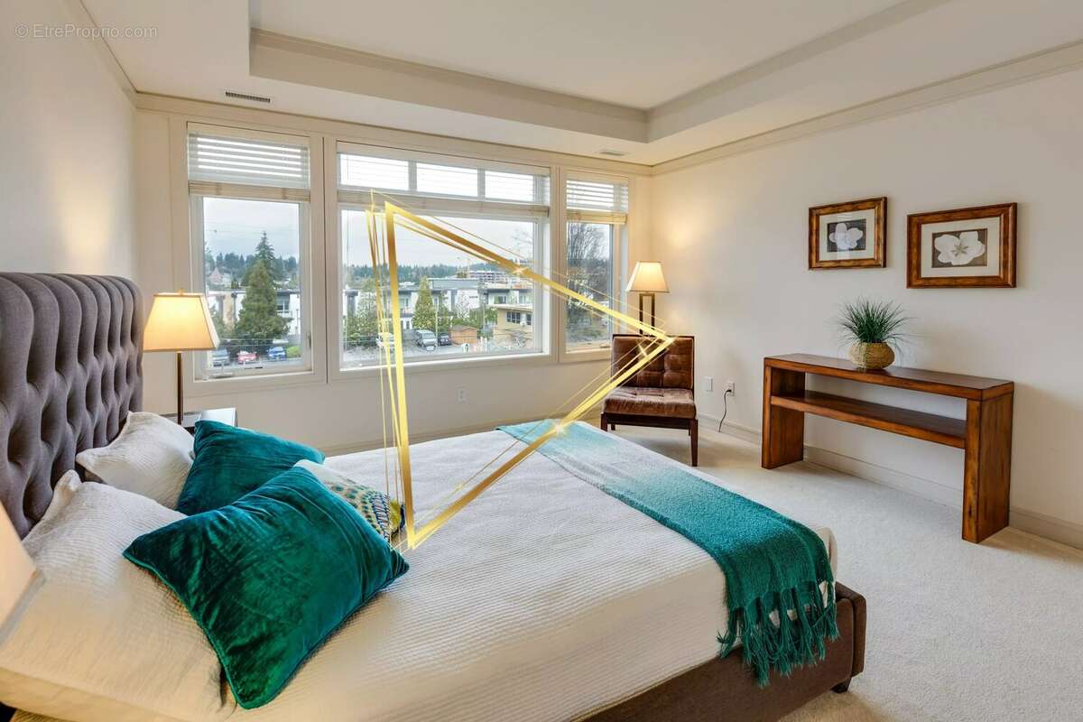 T4 avec deux terrasses, balcon, cave et parking. - photo 7