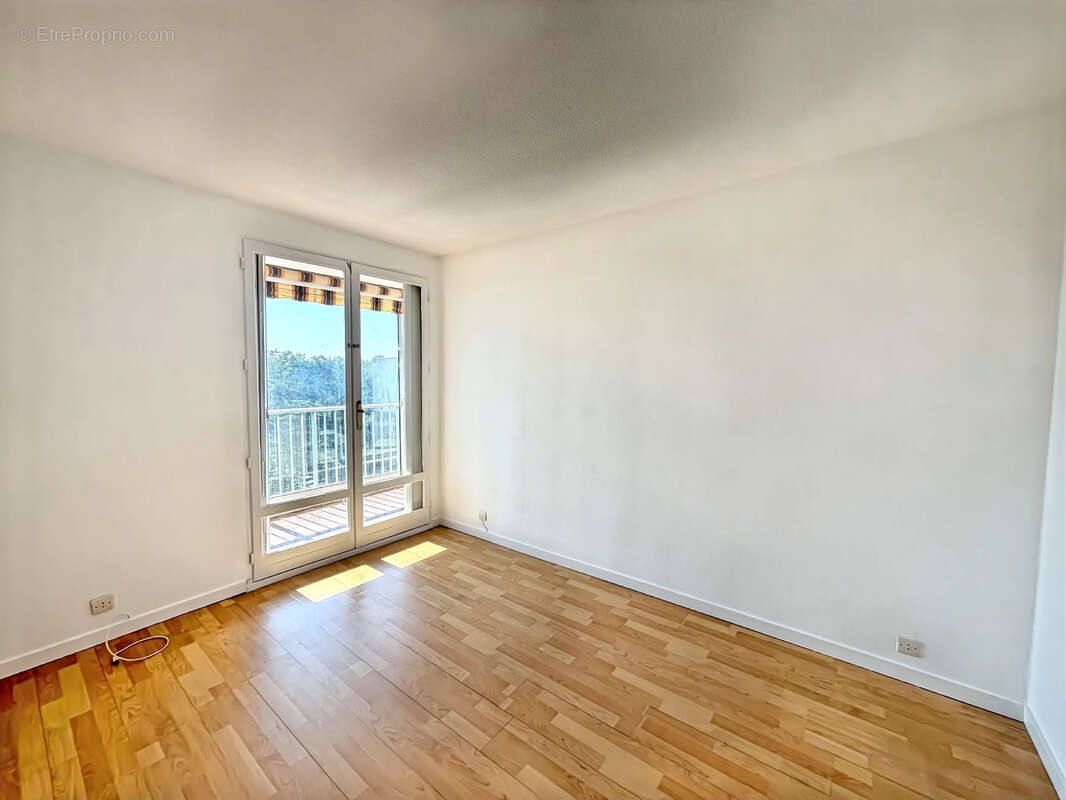 Appartement 4 pièces en dernier étage - photo 7