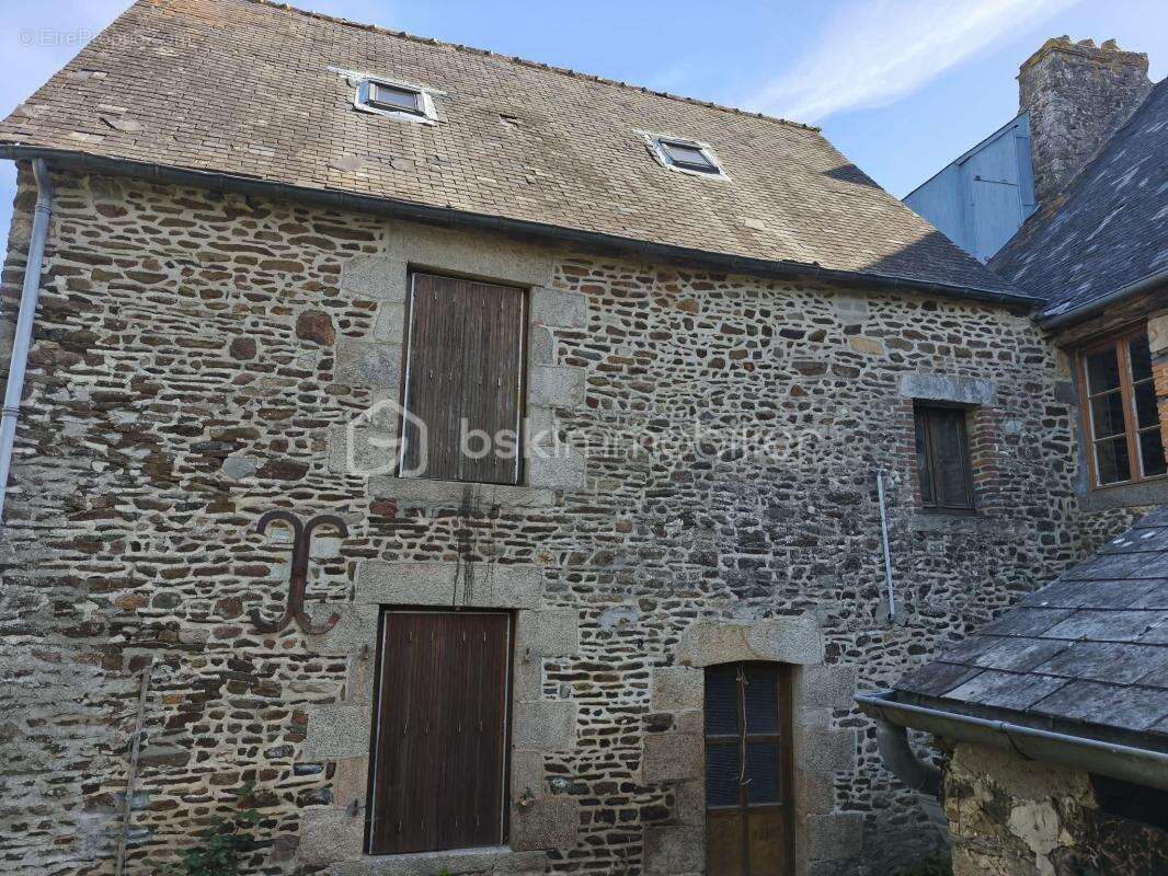 Maison à COUPTRAIN