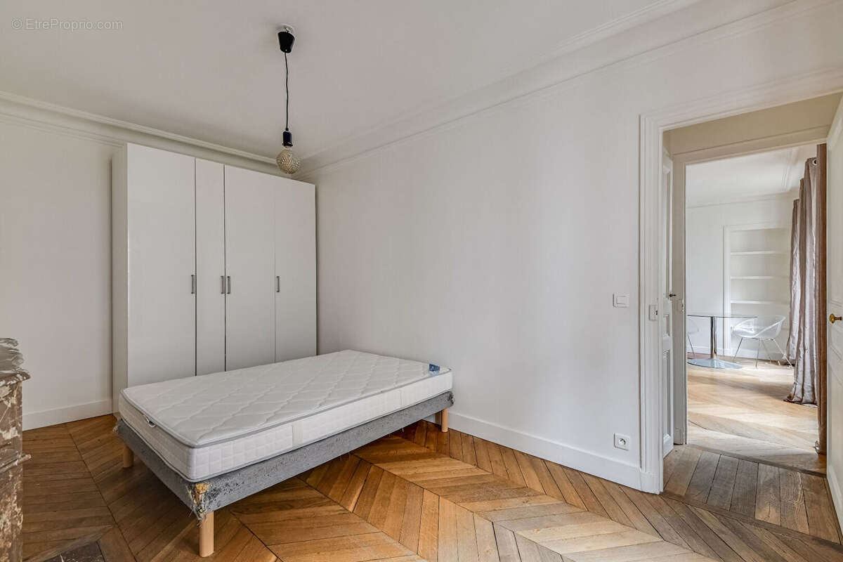 Appartement à PARIS-10E