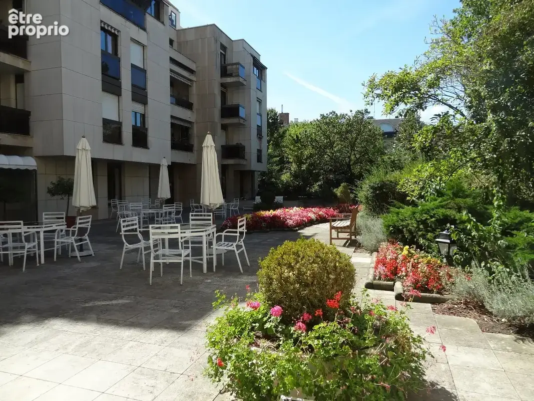Appartement 2 pièces 50 m² à vendre à Neuilly-Sur-Seine (92200) - photo 2