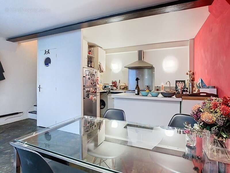 Appartement à PARIS-20E