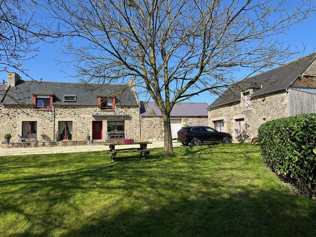 Maison à PLESSIX-BALISSON