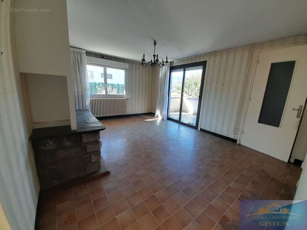 Maison à LOURDES
