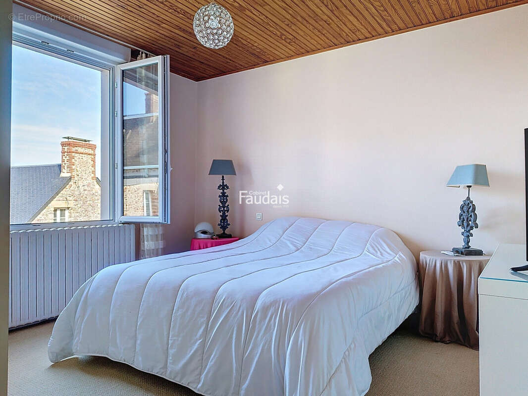 Maison 121 m² à Geffosses  - photo 8