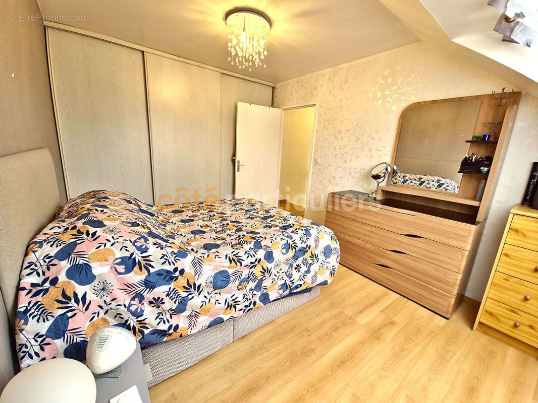 Appartement à ONET-LE-CHATEAU