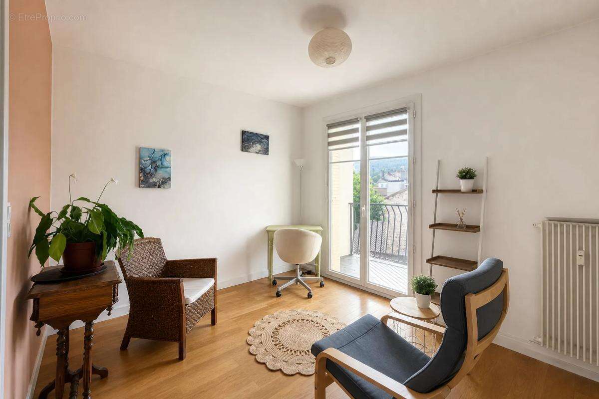 Appartement T3 - 64 m2 - Lyon - proche de la Gare de Vaise - photo 4
