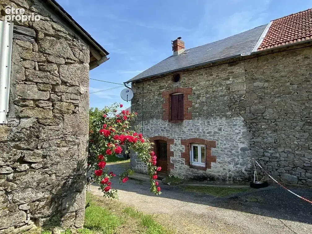 Maison à EYMOUTIERS