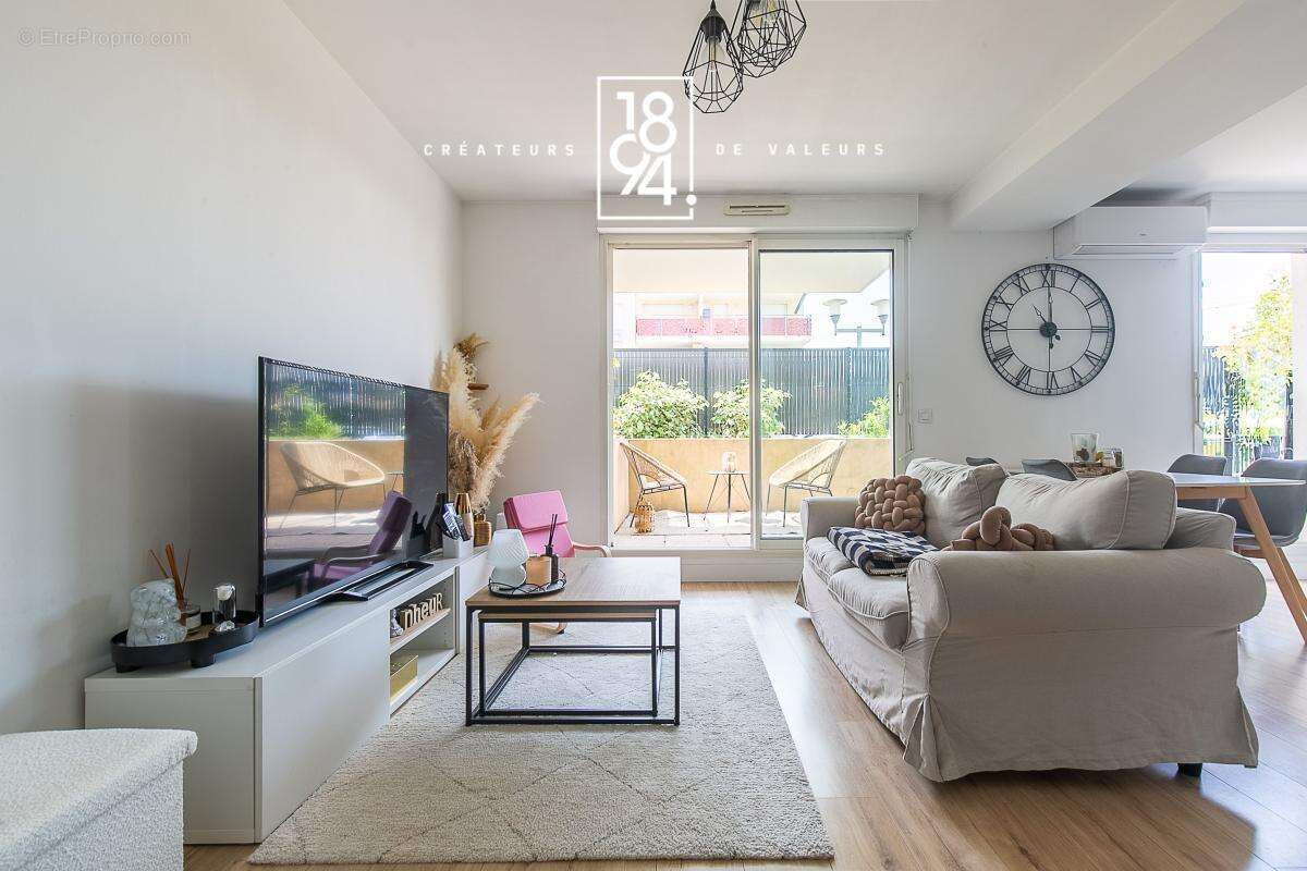 Appartement à PELISSANNE