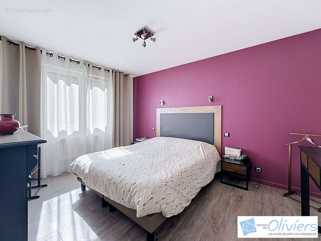 Maison 165 m² à Saint-Remy-Les-Chevreuse  - photo 7