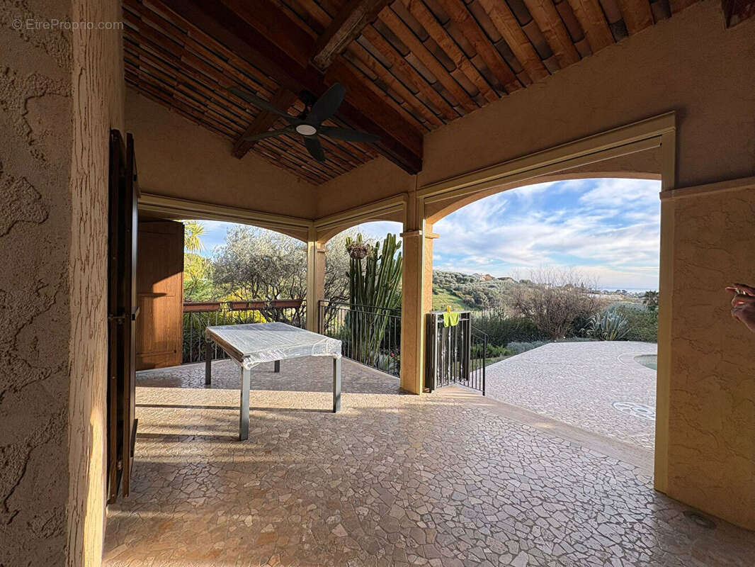 Maison à CAGNES-SUR-MER