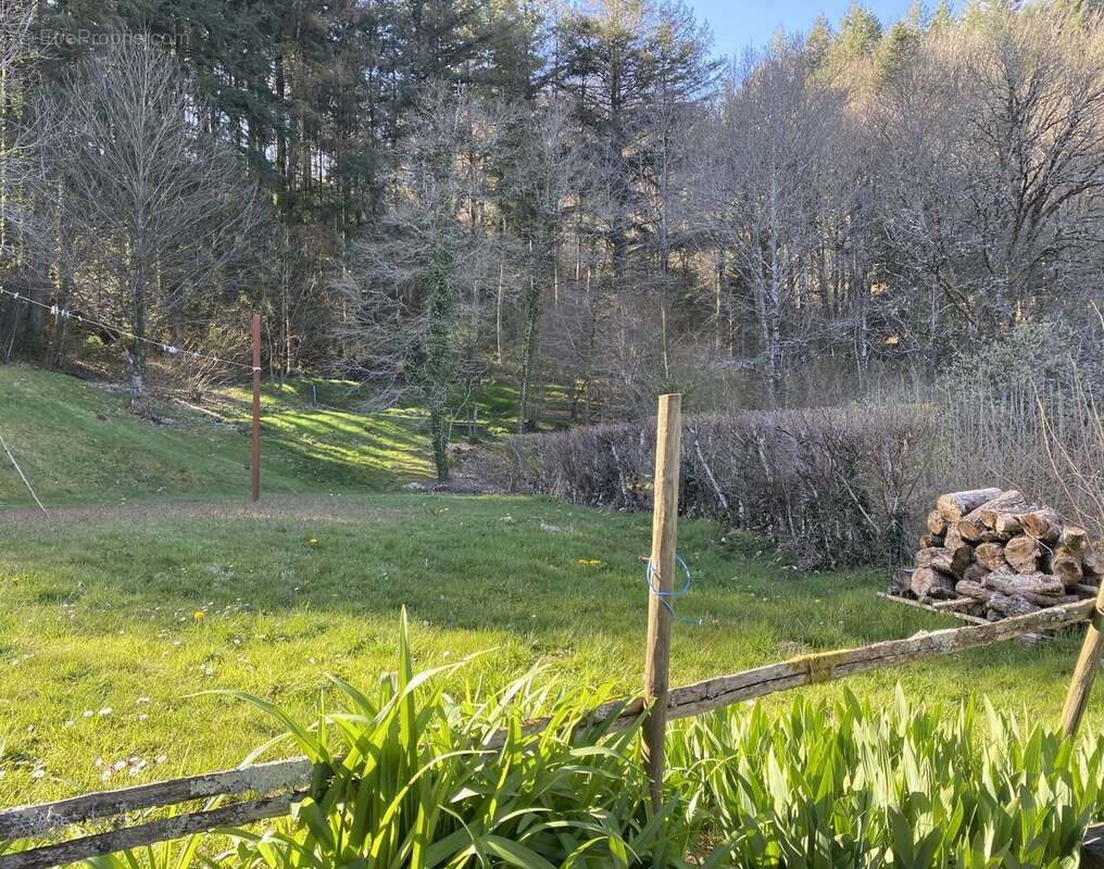 Maison à SAINT-JULIEN-LE-PETIT