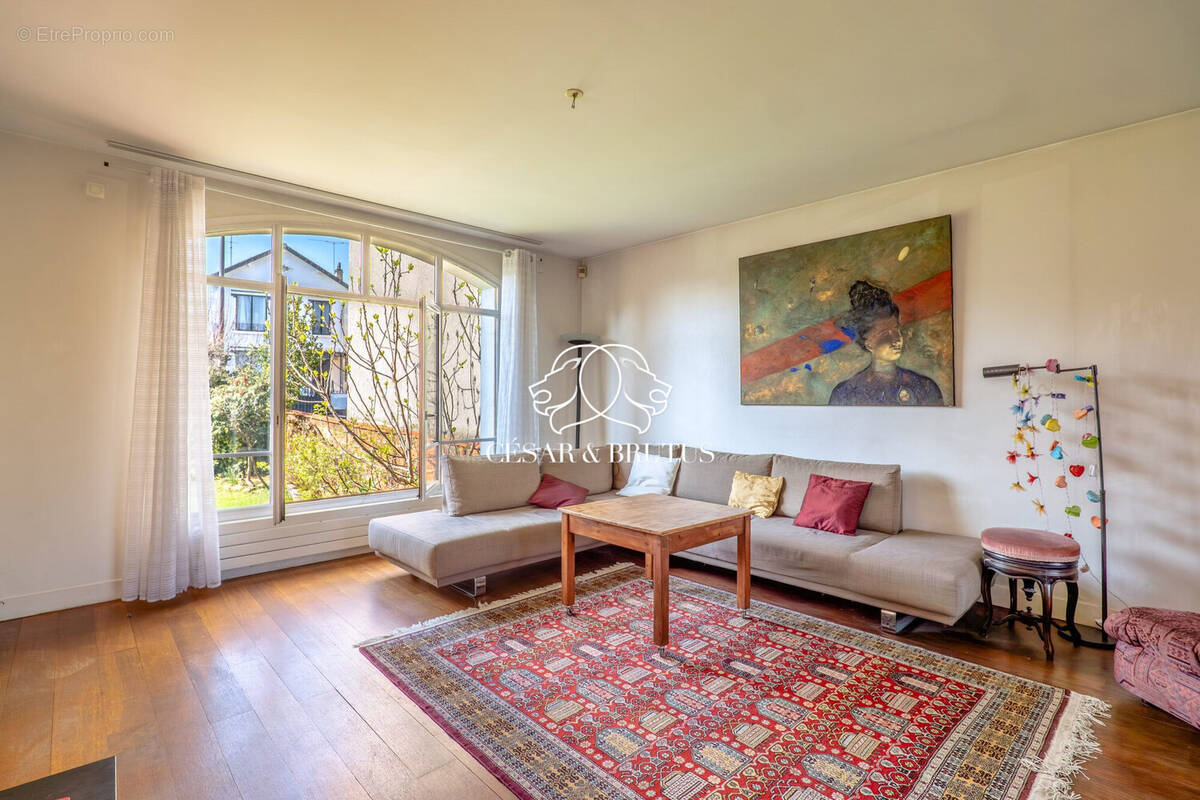 Appartement à ROSNY-SOUS-BOIS