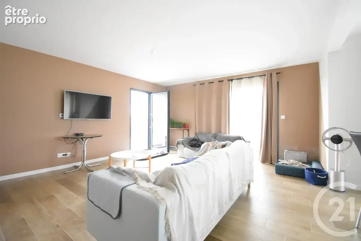 Maison 4 pièces 114 m² à vendre à Saint-Remy-En-Rollat (03110) - photo 3