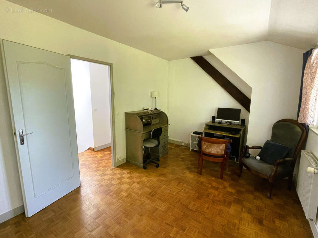 Maison à BARJOUVILLE