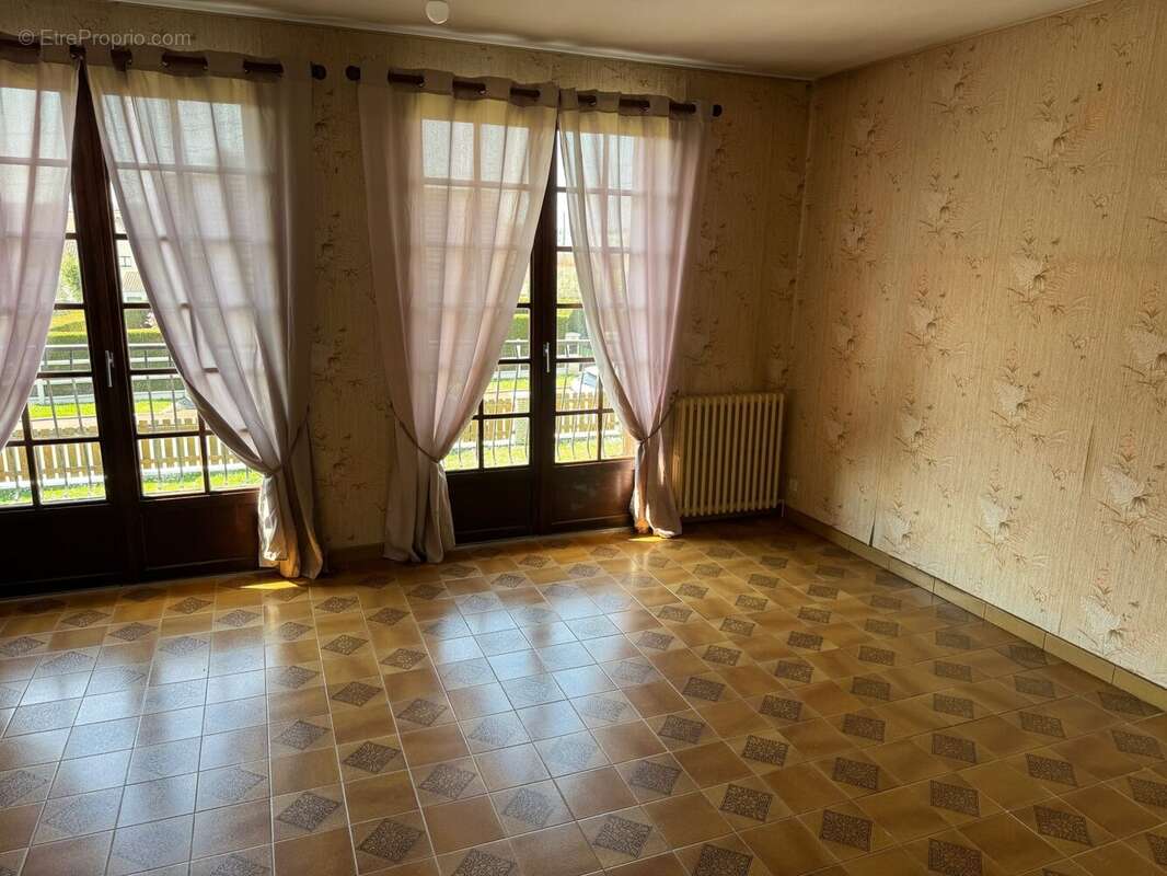 Maison à PACY-SUR-EURE