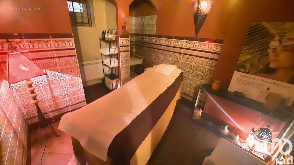 Photo 2 - Commerce à GIF-SUR-YVETTE