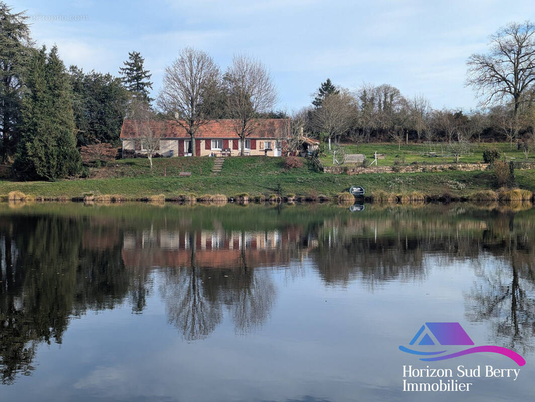 Maison avec étang - Maison à VIJON