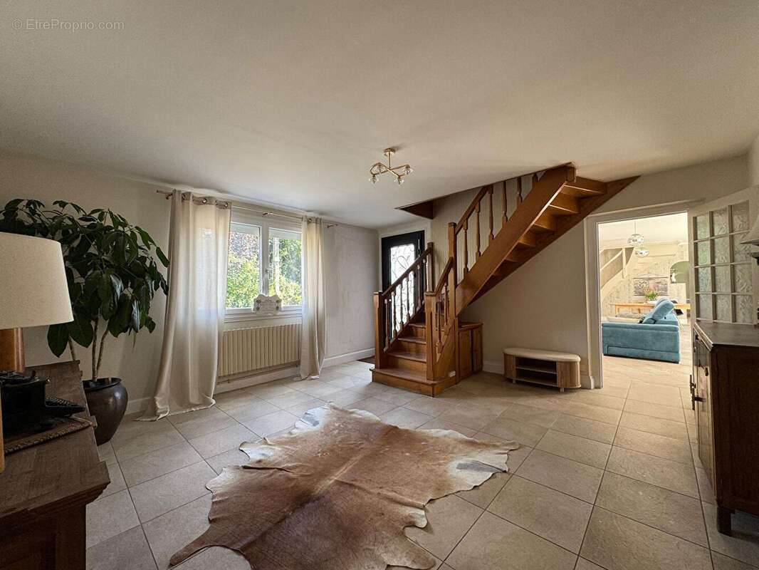 Maison Offoy 7 pièce(s) 243 m2 - photo 2